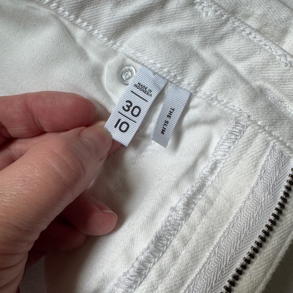 Classic White Loft Slim cut Jeans - Picture 2 of 5